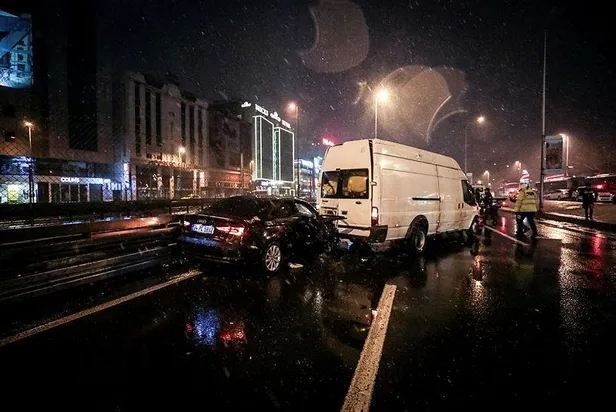 İstanbul Bakırköy’de minibüsün çarptığı yaya öldü-4