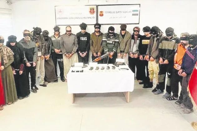 İnlerine girdik! MİT ile jandarma Suriye'ye düzenlediği ortak operasyonla 18 teröristi yakaladı