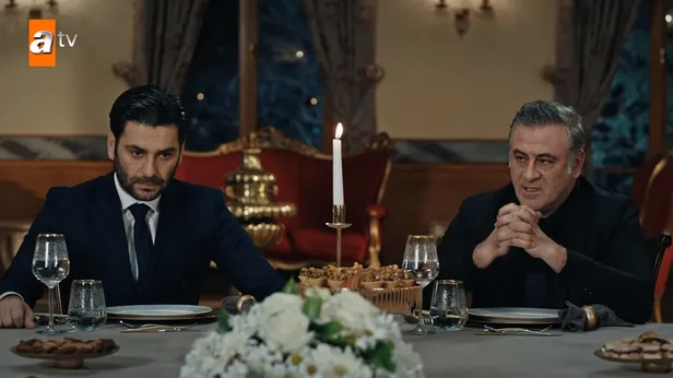 tipi-zaten-cozmustu-anlamadan-faka-bastiracak-edho-179-bolum-fragmani-casus-bile-bile-lades-yapiyor-1610796144142.jpg Tipi zaten çözmüştü anlamadan faka bastıracak! EDHO 179. bölüm fragmanı: Casus bile bile lades yapıyor-11