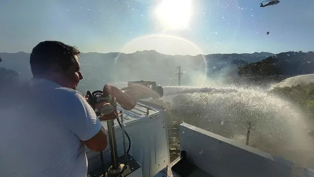 bodrumda-makilik-ve-otluk-alanda-cikan-yangin-sonduruldu-1690825057340.jpeg Bodrum'da makilik ve otluk alanda çıkan yangın söndürüldü-2