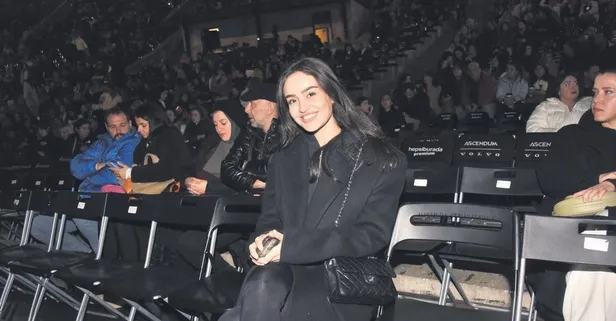 Başarılı şarkıcı Elif Buse Doğan, Teoman hayranı çıktı