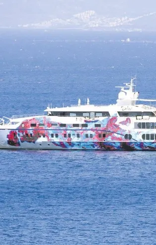 Milyarder Victor Hwang'a ait yat Yalıkavak Marina'ya demir attı