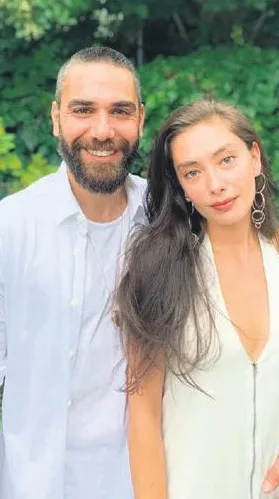 Kadir Doğulu eşi Neslihan Atagül'ü kamp hayatına alıştırdı