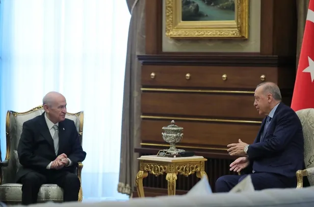 Başkan Erdoğan MHP Genel Başkanı Devlet Bahçeli'yi Cumhurbaşkanlığı Külliyesi'nde kabul etti-3