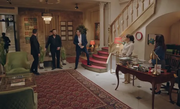 beklenen-nihayet-oldu-kirmizi-odadan-ayrilan-yildiz-isim-icin-hamle-yapildi-gumbur-gumbur-geliyor-1636120986009.jpg Beklenen nihayet oldu! Kırmızı Oda'dan ayrılan yıldız isim için hamle yapıldı gümbür gümbür geliyor-5