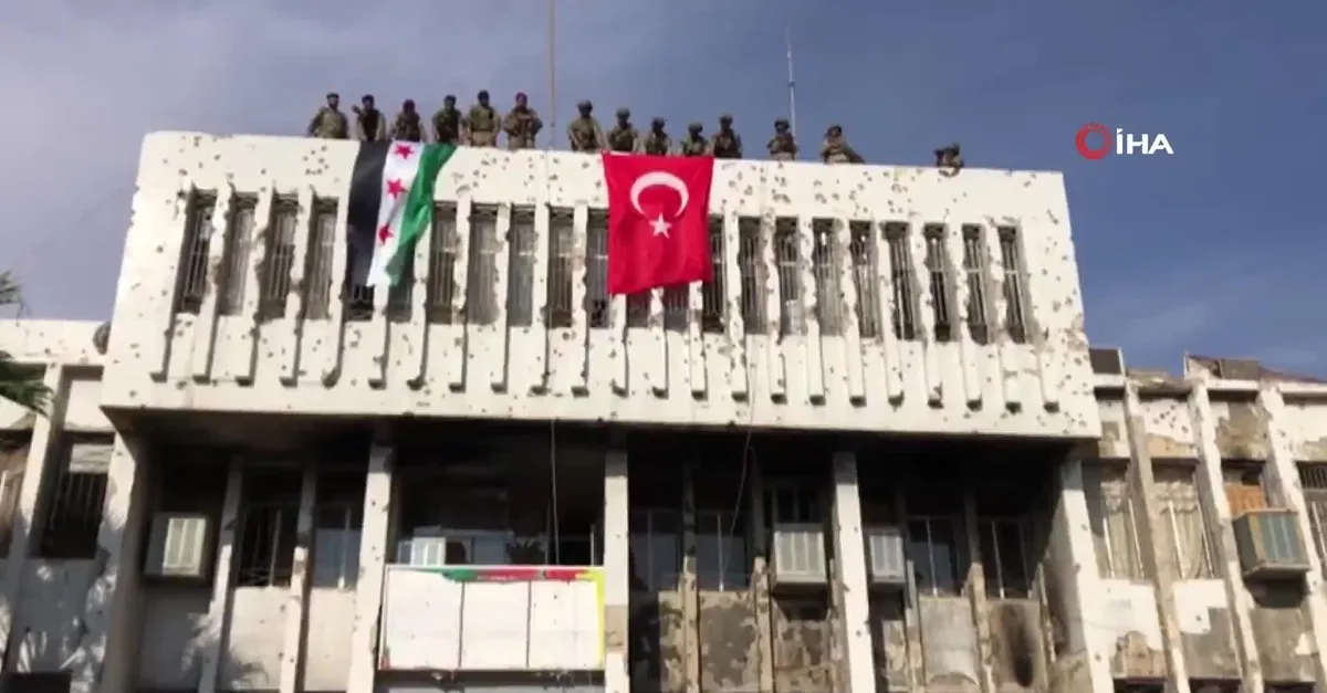 PKK/PYD'den temizlenen Rasulayn'da Milli Suriye Ordusu ve Türk bayrağı çekildi