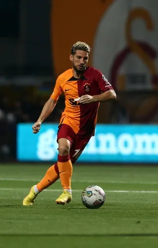 İtalya'dan Dries Mertens'le ilgili çarpıcı itiraf: Napoli vermedi Galatasaray'a geldi