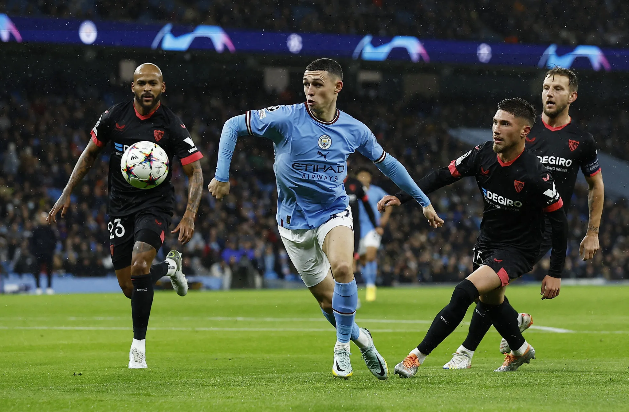 Galatasaray'ın eski yıldızı Fenerbahçe'ye geliyor! - 26