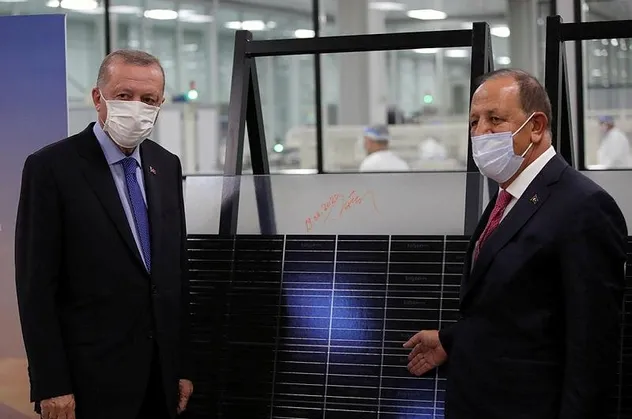 Türkiye'nin ilk entegre güneş paneli üretim fabrikası 400 milyon dolar yatırımla açıldı! Başkan Erdoğan: Sektörün öncüsü olacak