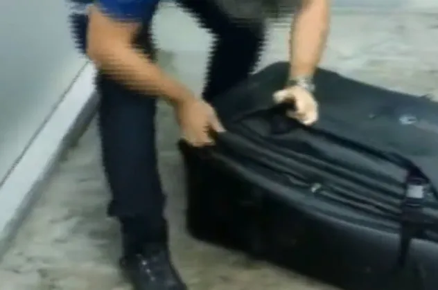 Sarp Sınır Kapısı'nda valizden kadın çıktı