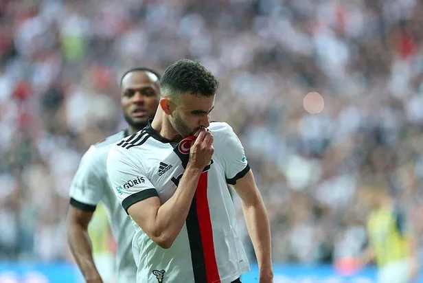 besiktas-ghezzali-mumla-ariyor-cezayirli-yildizin-derbiye-yetismesi-icin-buyuk-ugras-var-1663713674947.jpeg Beşiktaş Ghezzal’ı mumla arıyor! Cezayirli yıldızın derbiye yetişmesi için büyük uğraş var-1
