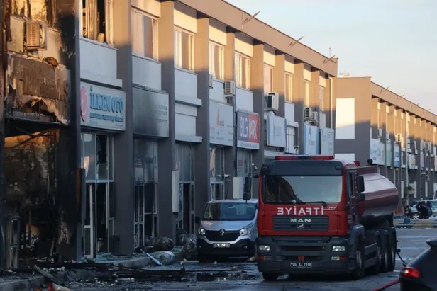Ankara'da korkutan yangın! Geriye küle dönmüş dükkanlar kaldı-4