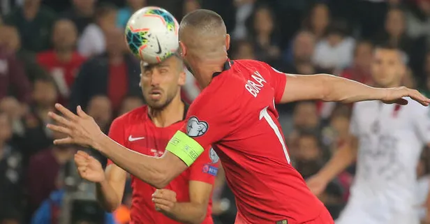 Türkiye-Arnavutluk maçında Burak Yılmaz'ın çok konuşulan görüntüsü