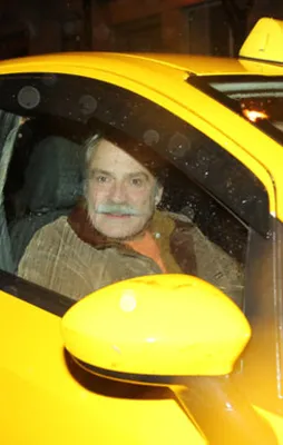 Haluk Bilginer çapkınlık turunda yakalandı