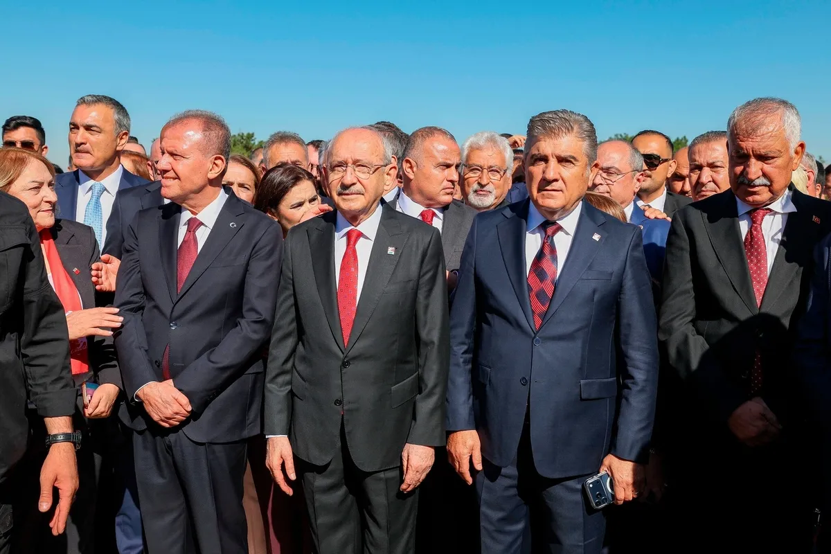 mansur-yavas-chpnin-103-yil-kutlamalarinda-yok-1788960421813.jpeg Mansur Yavaş yine hem nalına hem mıhına: CHP’nin 103. yıl kutlamalarında yok-2