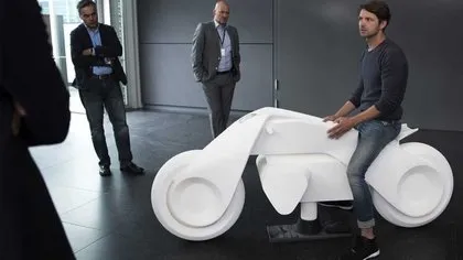 BMW’den devrilmeyen motosiklet: Motorrad Vision Next 100
