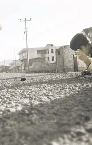 Kalyon Kültür'den yeni sergi: Çocuklar 'bir de buradan bak' diyor