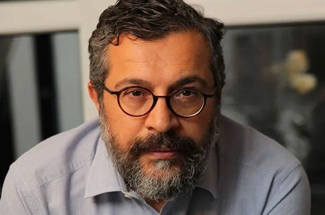 Kaçakçı Soner Yalçın, dil bilgisinden sınıfta kaldı! Müslümanlara saldırmaya çalışırken rezil oldu
