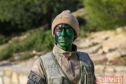 Türkiye’nin ilk kadın komando astsubayları göreve hazır! Gözleri bağlı şekilde silahları saniyeler içinde söküp takıyorlar