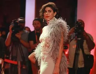 Kırmızı halıda yıldızlar geçidi