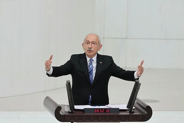 kemal-kilicdaroglundan-ak-partili-vekillerin-aday-olsana-sozlerine-manidar-yanit-adaylik-sinyali-1638804689498.jpeg Kemal Kılıçdaroğlu'ndan AK Partili vekillerin 'aday olsana' sözlerine manidar yanıt! TBMM'de Adaylık sinyali...-4