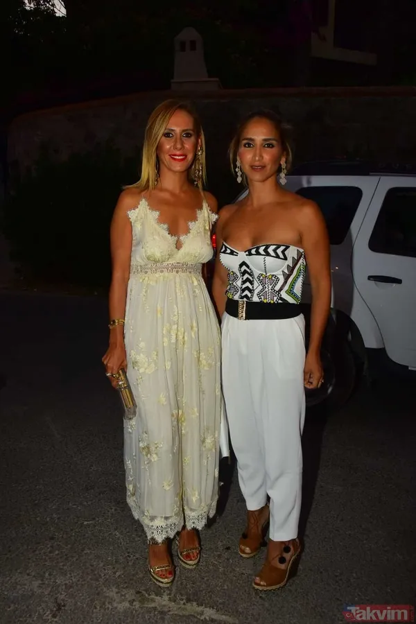 Bu Evlilik, Aziz Bey'in Yıldız Hanım'dan Olan Kızları Hande Gamgam Ve Gülşah Gordi İle Arasının Açılmasına Neden Olmuş; 3-4 Yıl Öncesine Kadar Da Küs...