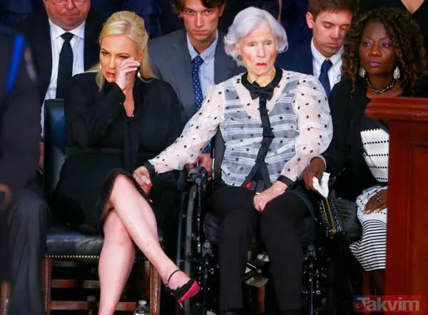 ABD'li Senatör McCain için Kongre'de tören düzenlendi - 7