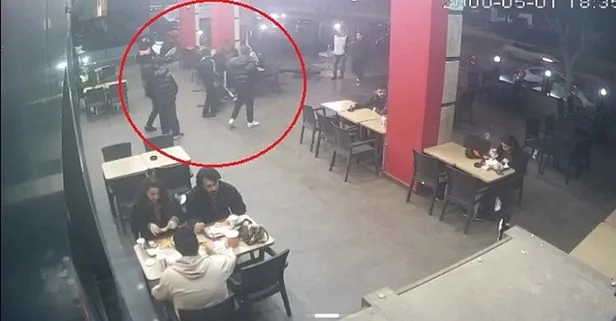 Arkadaşları tarafından akran zorbalığına uğrayan gencin burnu kırıldı: Neden bakıyorsun