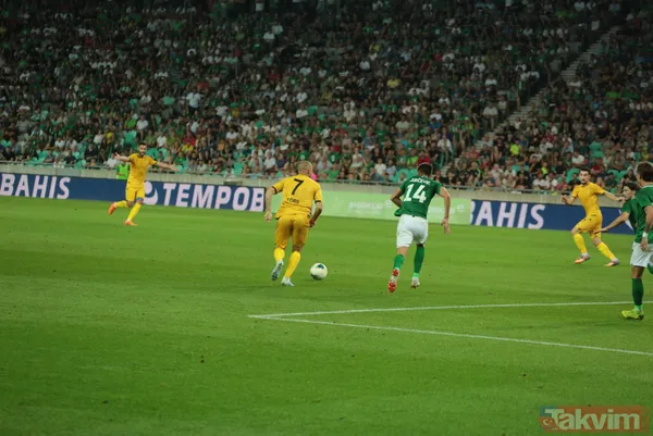 Malatyasporlu futbolcu Fabien Farnolle'e Slovenya'da ırkçı saldırı! - 29