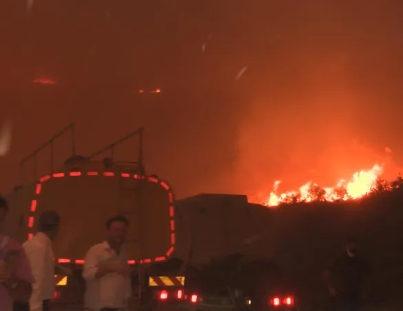 Alevler yeniden yükseldi