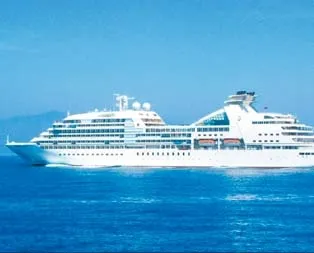 Yüzen şehir Bodrum’a demir attı