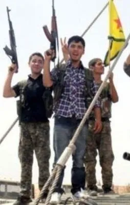 Terör örgütü PYD çocukları zorla askere alıyor