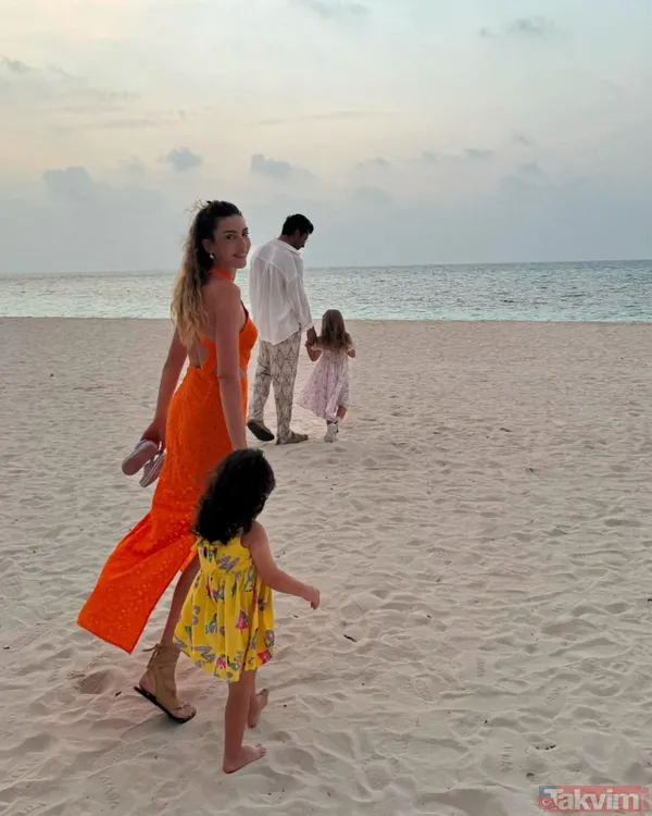 Sinem Kobal’dan ‘aile albümü’ paylaşımı! 2 kızı ve eşi Kenan İmirzalıoğlu’yla pozlarına bakın! - 10