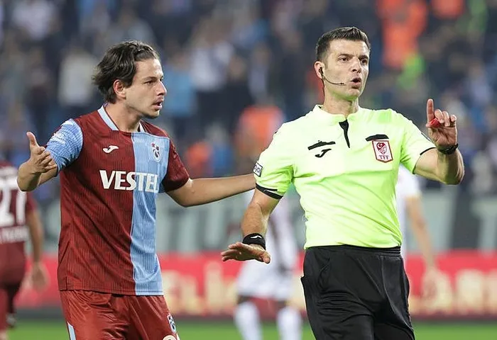 firtina-5-mac-sonra-yenilgi-yasadi-trabzonspor-evinde-kayseriye-takildi-88de-bahoken-skoru-belirledi-1-0-1701640649882.jpeg Fırtına 5 maç sonra yenilgi yaşadı | Trabzonspor evinde Kayseri’ye takıldı! 88’de Bahoken skoru belirledi: 1-0-4