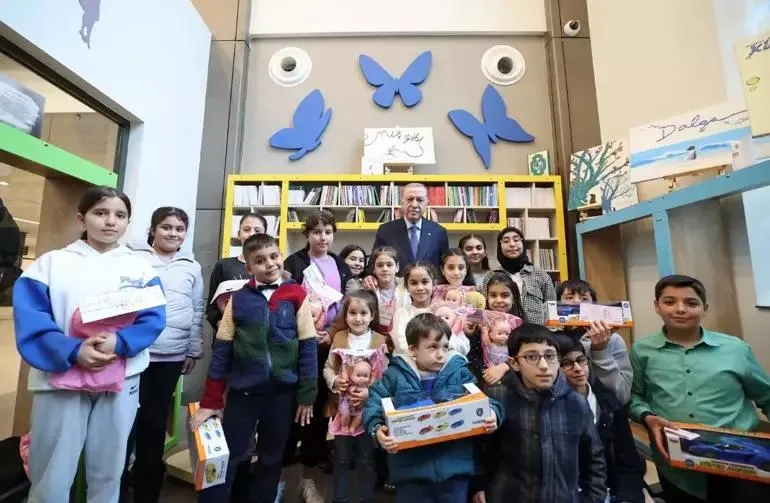 Başkan Erdoğan Gaziantep Şehir Hastanesi’nin açılışını yaptı! Deprem konutlarını teslim etti: 11 il ayağa kalkana kadar dinlenmek yok-9