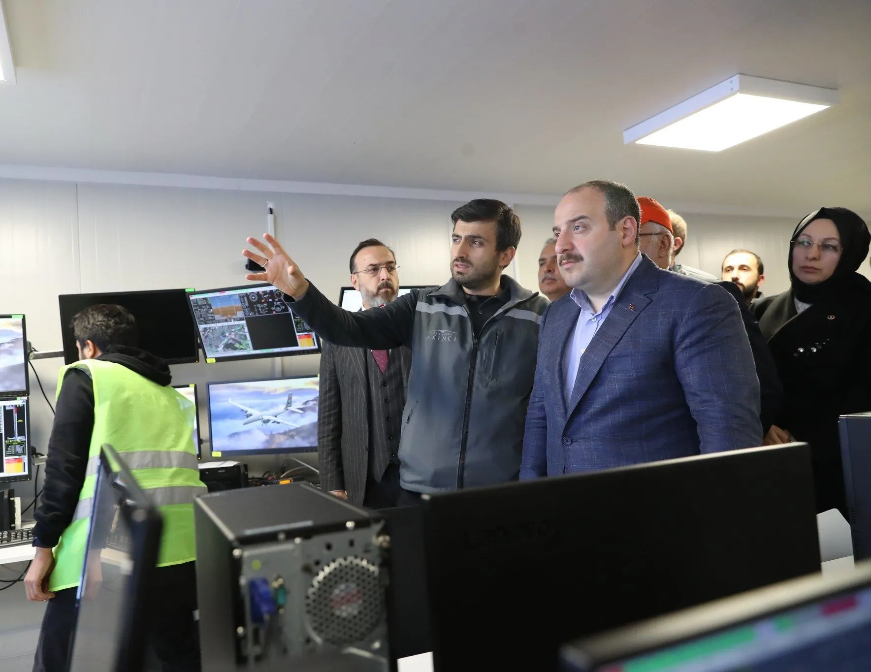 Varank, AKINCI TİHA’nın saha testlerini inceledi