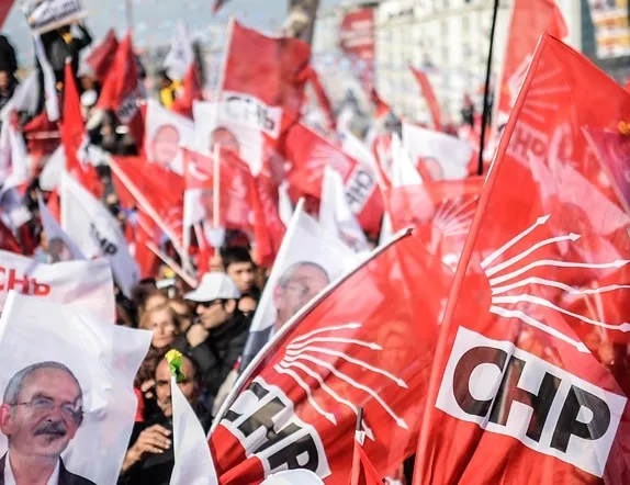 CHP’de kadınlardan sonra erkekler de tacize uğradı