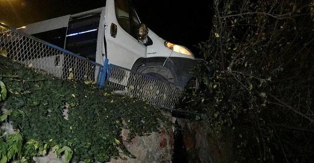 Tokat'ta işçi servisi pansiyon bahçesine girdi: 5 yaralı