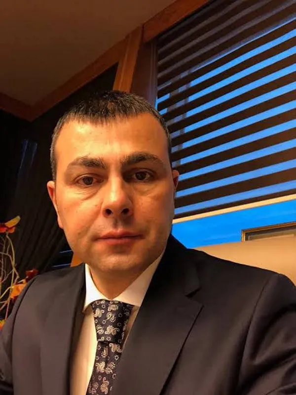 sehit-firat-cakiroglunun-babasindan-aksener-ve-iyi-partiye-sert-sozler-ihanet-icerisindeler-1681790920968.jpg Şehit Fırat Çakıroğlu’nun babasından Meral Akşener'e terör tepkisi: Vatan hainleri-2