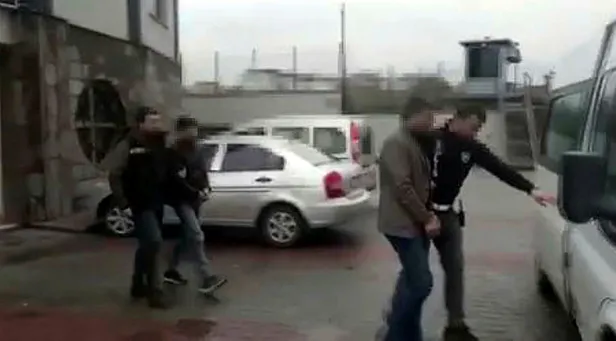 İstanbul'da sokak ortasında dehşete düşüren görüntüler! Genç kadını güpegündüz kaçırmaya çalıştılar-2