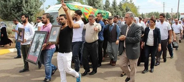 HDP’liler çatışmada öldürülen teröristin cenazesinde