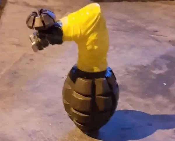 pitbull-kopeklerini-silah-gibi-kullanan-pkk-ile-baglantili-suc-orgutu-cokertildi-1640774543048.jpg Pitbull köpeklerini silah gibi kullanan PKK ile bağlantılı suç örgütü çökertildi-3