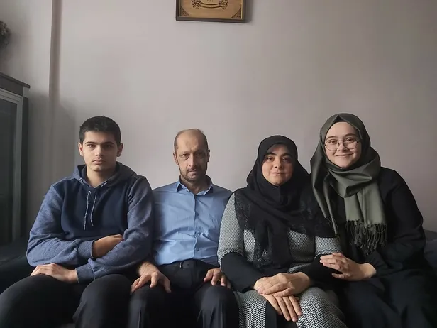 Kim Milyoner Olmak İster yarışması ile tanınan 18 yaşındaki Elif İnce’nin hayatı Teknofest ile değişti-3