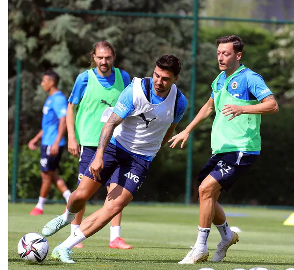 fenerbahce-gozden-cikardi-iste-ozan-tufan-gercekleri-1629191759627.jpg Fenerbahçe gözden çıkardı! İşte Ozan Tufan gerçekleri...-3