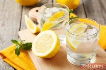 Vücuda etkisi inanılmaz! Eğer 1 ay boyunca aç karnına limonlu su içerseniz... | Limonlu suyun faydaları nelerdir?