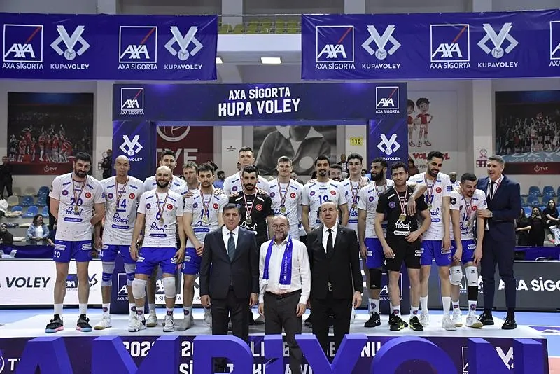 Kupa Voley'in en çok kazananı Halkbank, bir kez daha mutlu sona ulaştı-2