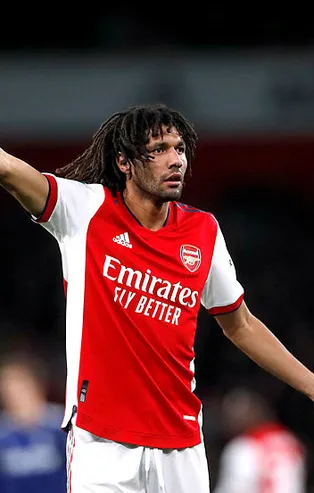 Galatasaray ve Fenerbahçe'ye transferde kötü haber! Bedavaya gelecekti Mohamed Elneny Arsenal'le sözleşme uzatıyor