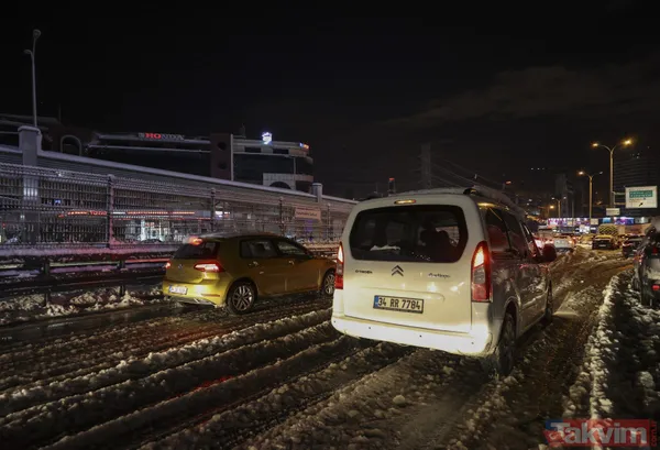 İBB'nin kar rezaleti: İstanbul'da yoğun kar sonrası araçlar yolda kaldı! Vatandaşlar evine gidemedi - 16