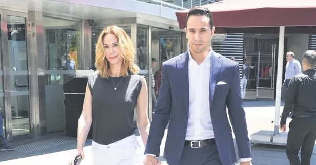 Demet Şener ile Cenk Küpeli el ele alışverişe çıktı