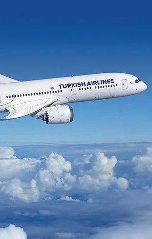 THY'den yolcularına yeni seyahat setleri! THY'de Versace ile Mandarina Duck dönemi başlıyor...